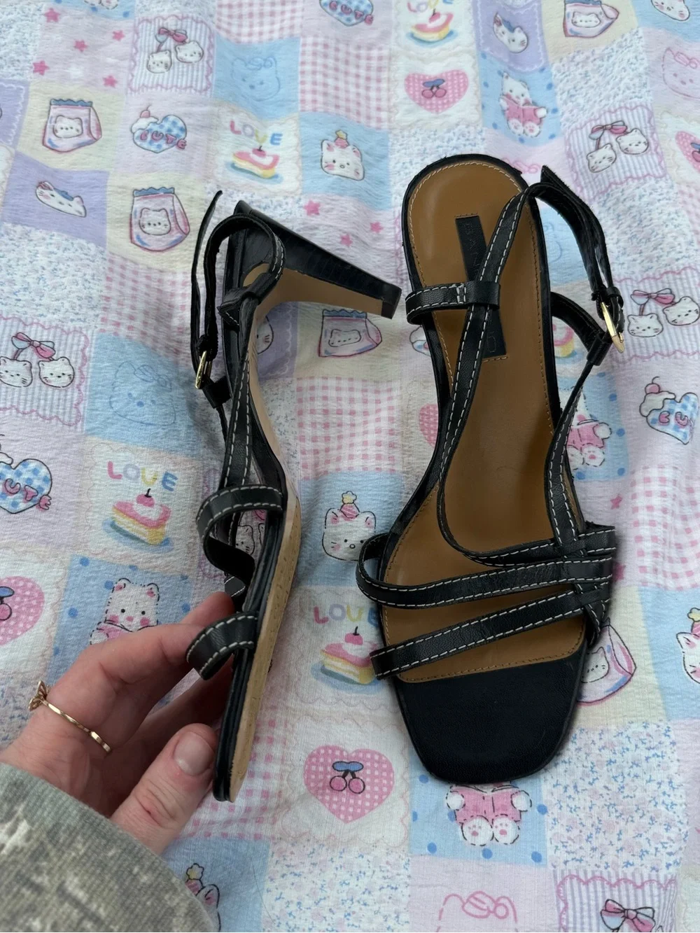 Y2K Vintage Bandolino black strappy kitten heels